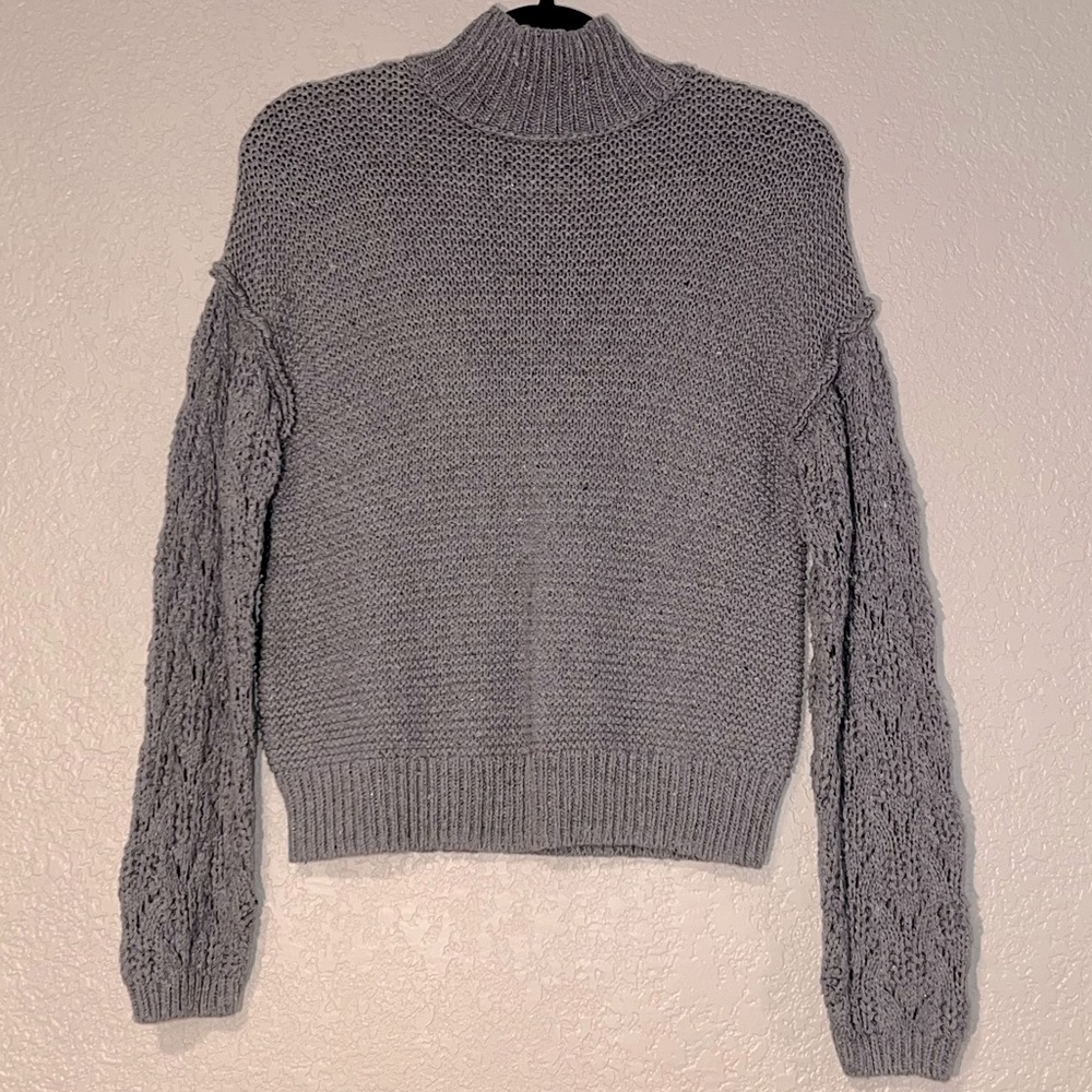 NWOT Universal Threads Small Blueish Gray Mock Turtleneck knit Pullover Sweater